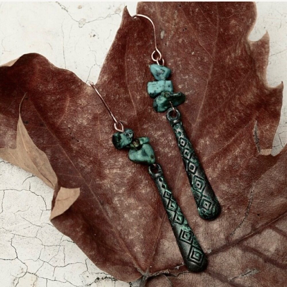 NWT Turquoise Handmade Tribal Dangle Drop Earrings